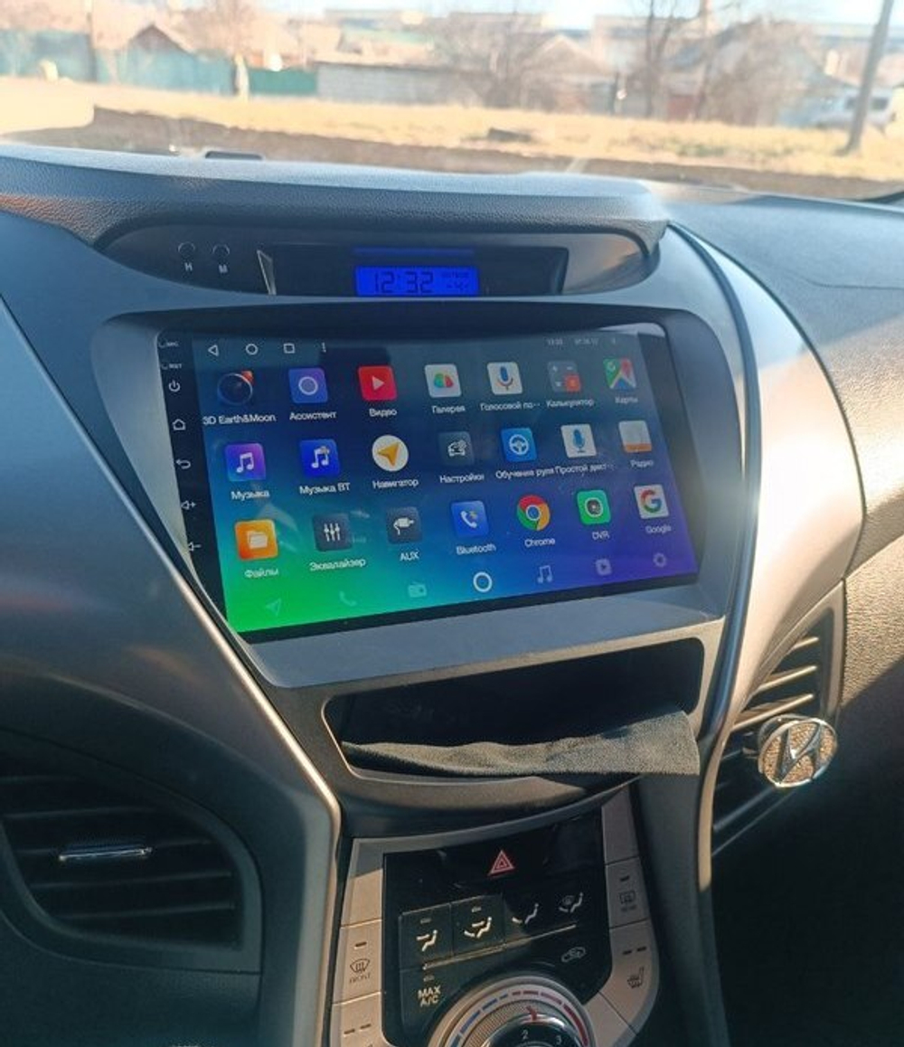 Магнитола для Hyundai Elantra 5 MD 2011-2013 - FarCar BM360M на Android 13, QLED, TS10, 4Гб+32Гб, CarPlay, 4G SIM-слот