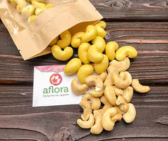 Кешью в тыквенном йогурте