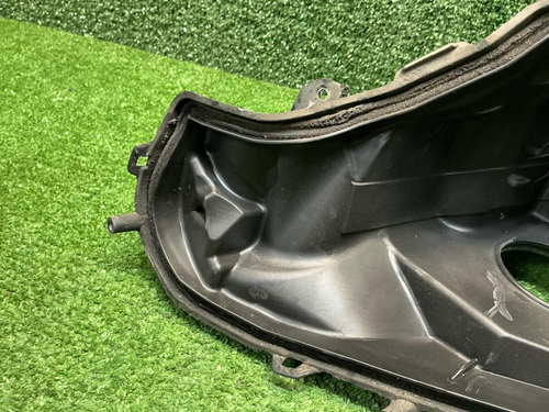 Стекло и корпус фары Toyota Camry xv70 (2017-2021)