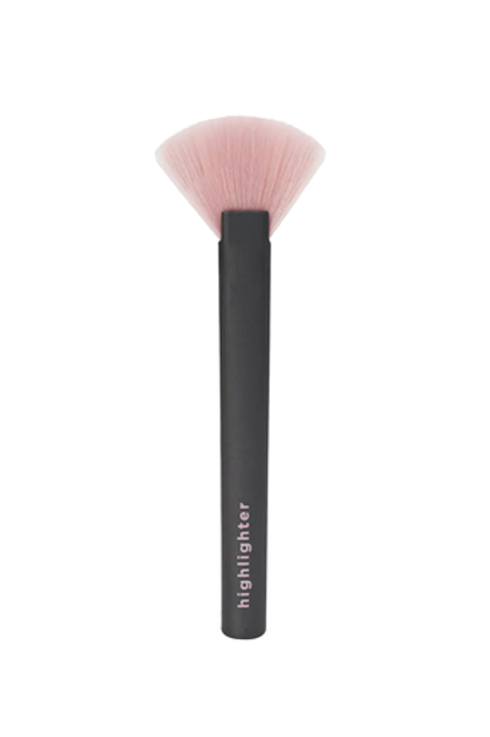 Веерная кисть для хайлайтера Real Techniques Easy as 1 2 3 Highlight