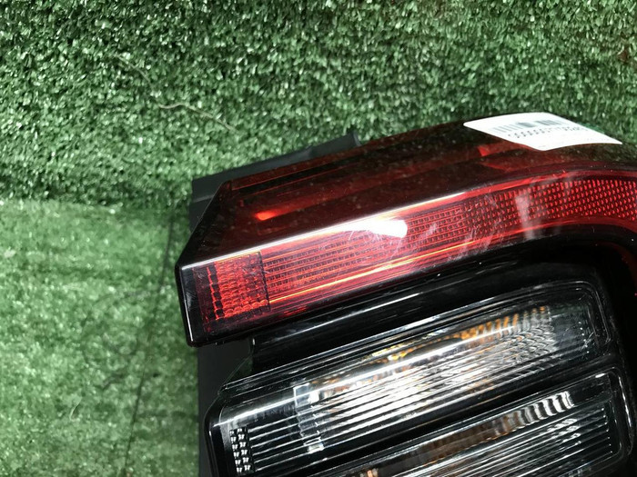 Фонарь правый внешний Chery Tiggo 4 (2018-2023)