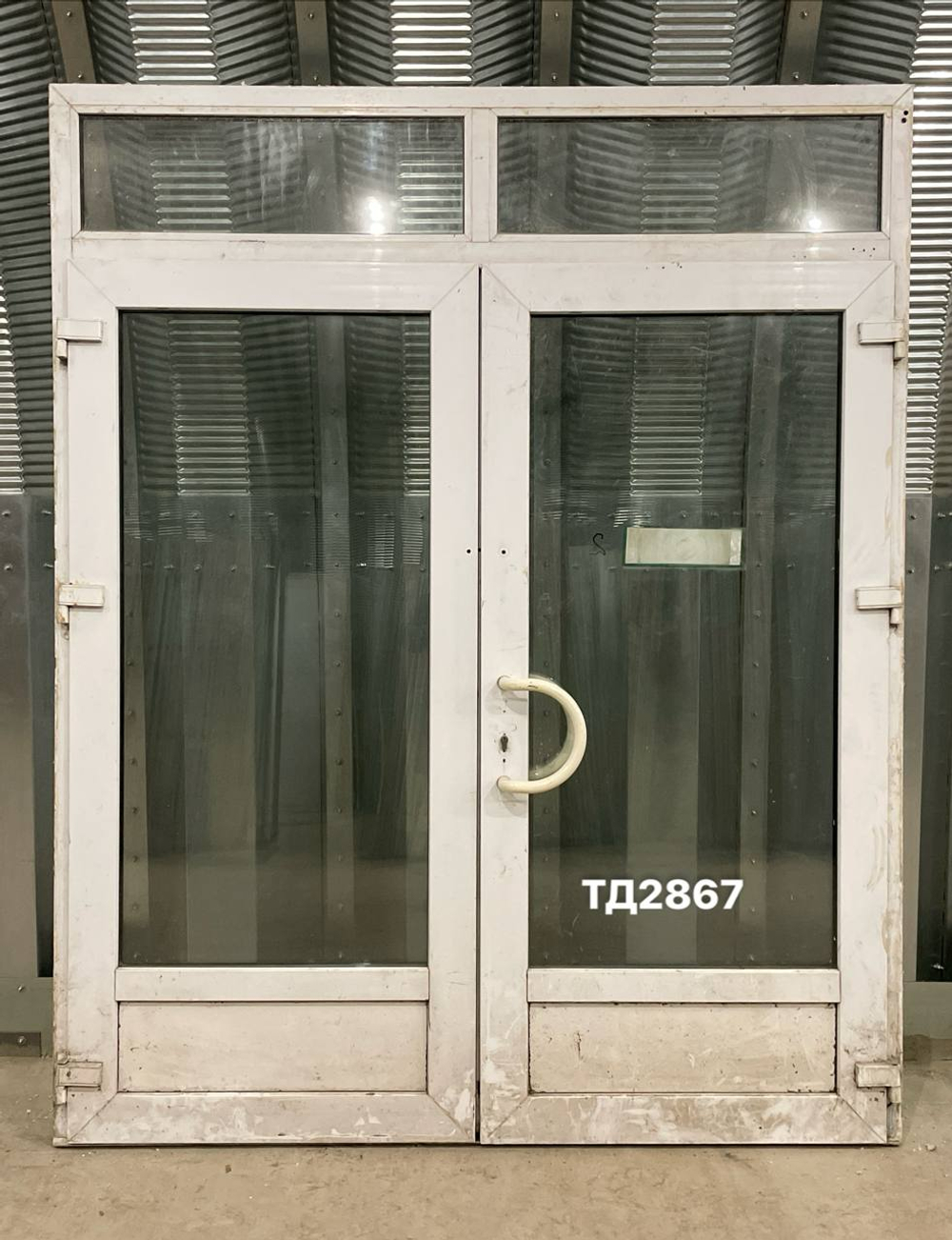 Дверь Пластиковая Б/У Входная 260(в) х 210(ш)