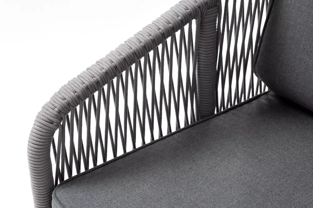 "Канны" кресло плетеное из роупа, каркас алюминий белый муар, роуп светло-серый круглый, ткань серая 017