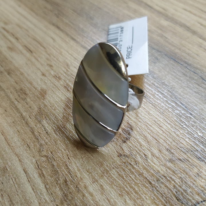 Кольцо Овал, перламутр цвет белый, 18x34 мм