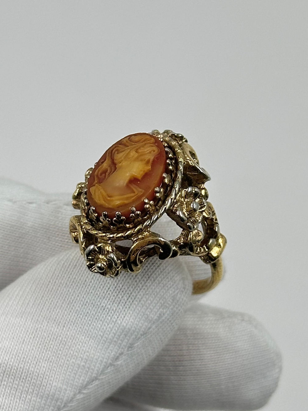 Кольцо с камеей