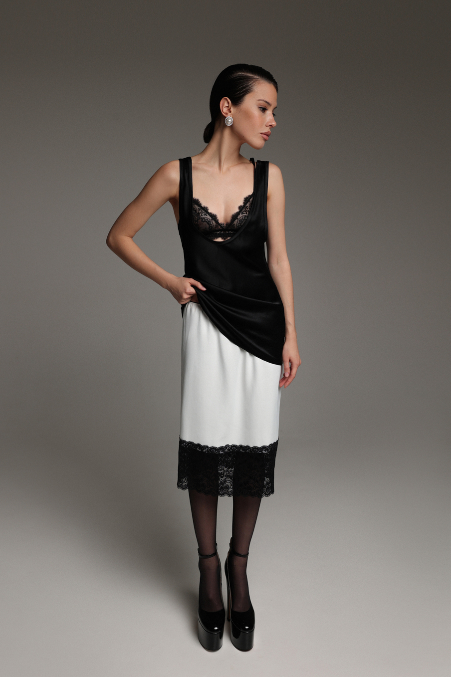 Юбка с кружевом