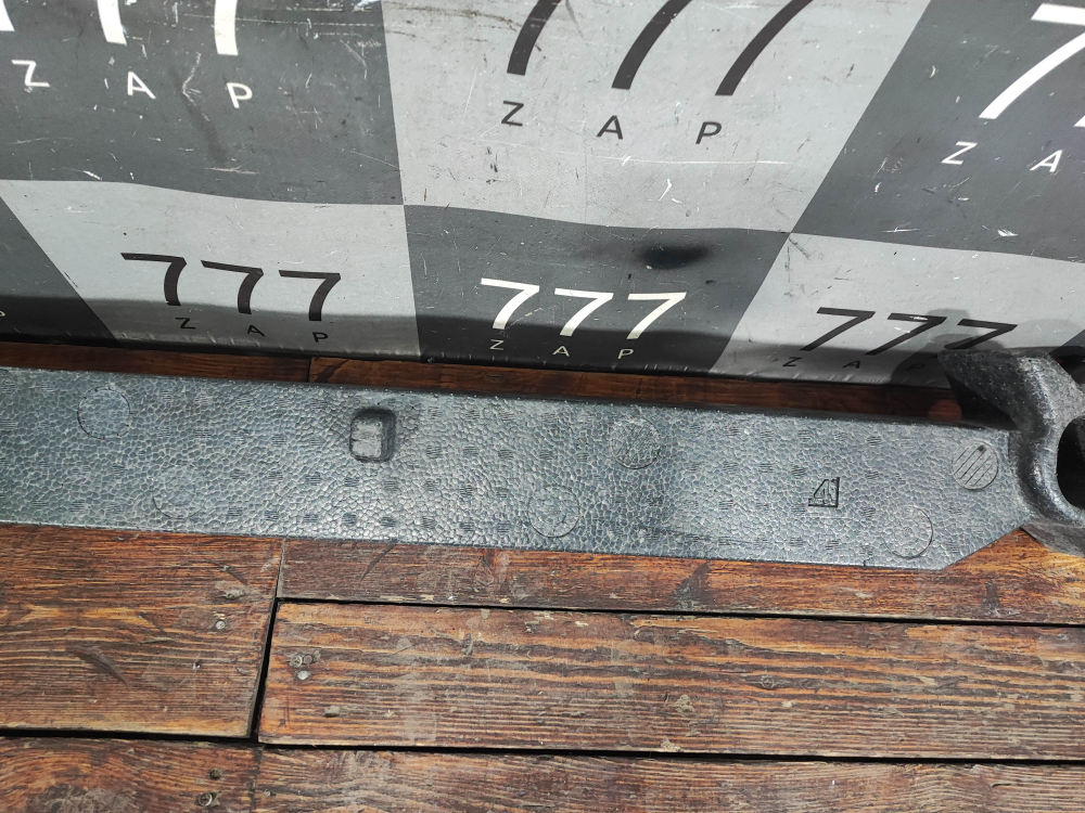 Абсорбер переднего бампера Subaru Forester 5 (SK) 18-нв Б/У Оригинал 57705SJ010