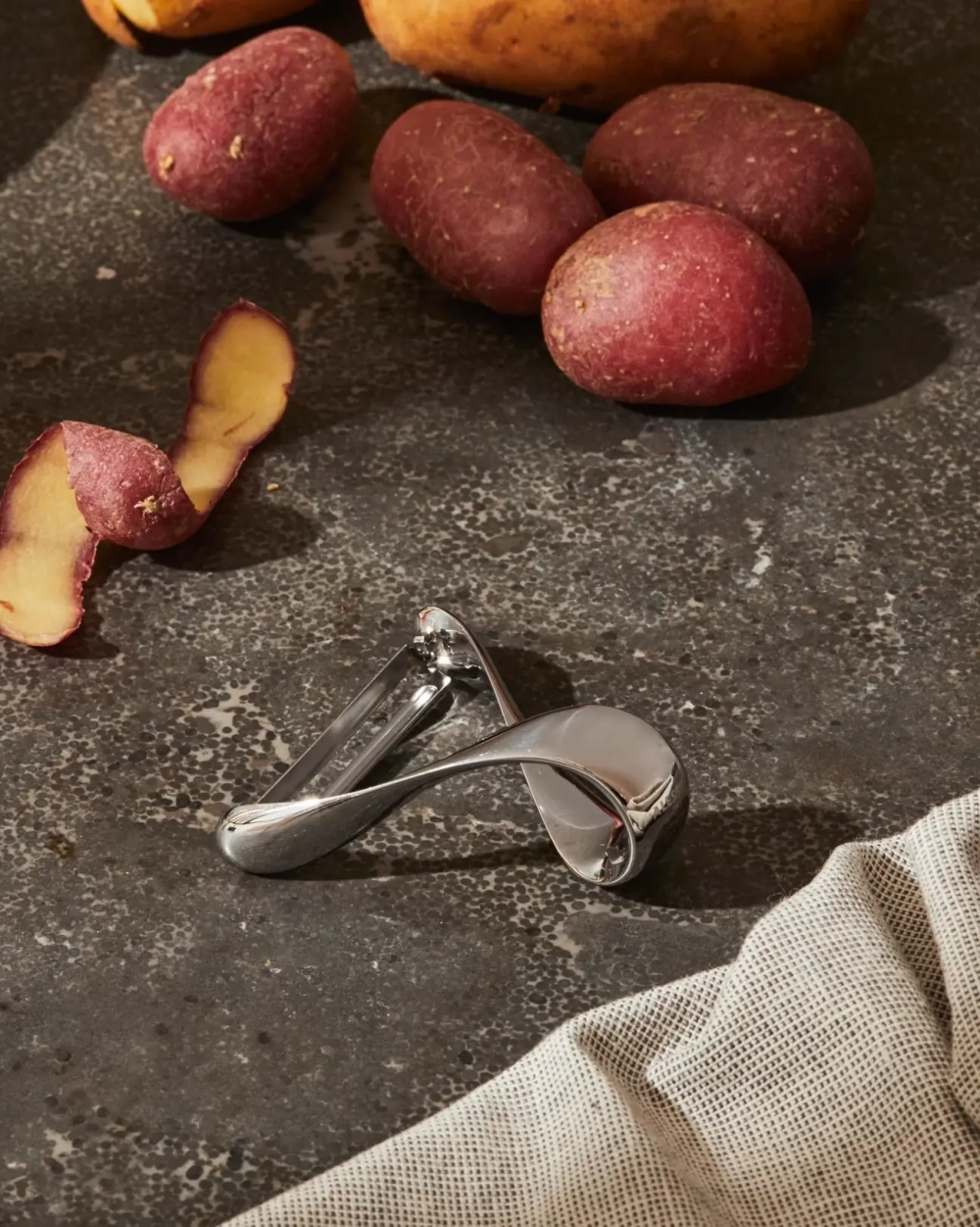 Alessi Овощечистка Сфридо