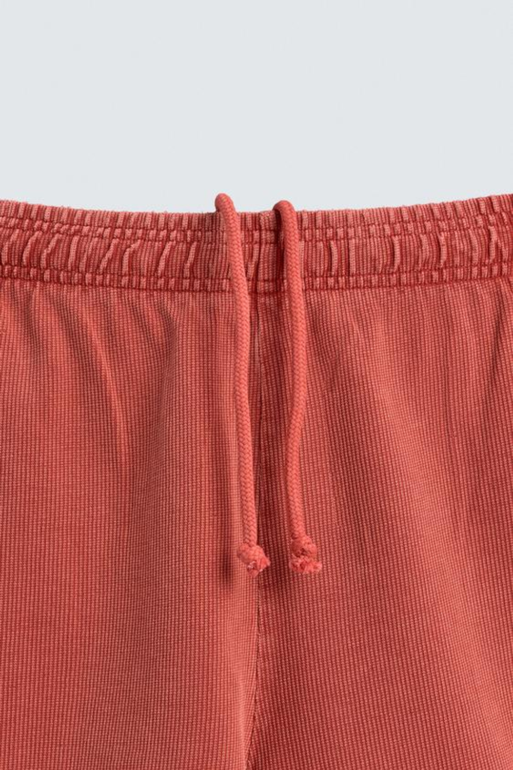 ZARA ШОРТЫ С ВАФЕЛЬНОЙ ФАКТУРОЙ И ЭФФЕКТОМ ПОТЕРТОСТИ, КРАСНЫЙ