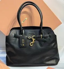 Сумка MIU MIU Aventure, черная