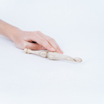 Деревянный крючок для вязания из древесины рябины 12 мм. K207