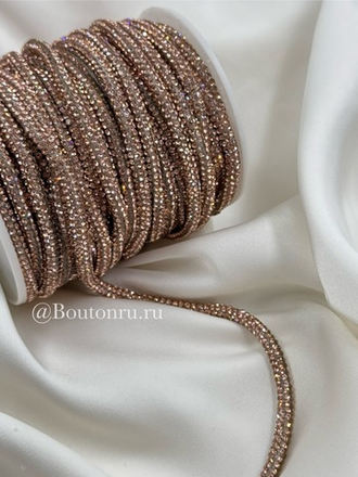 Шнур декоративный с персиковыми стразами