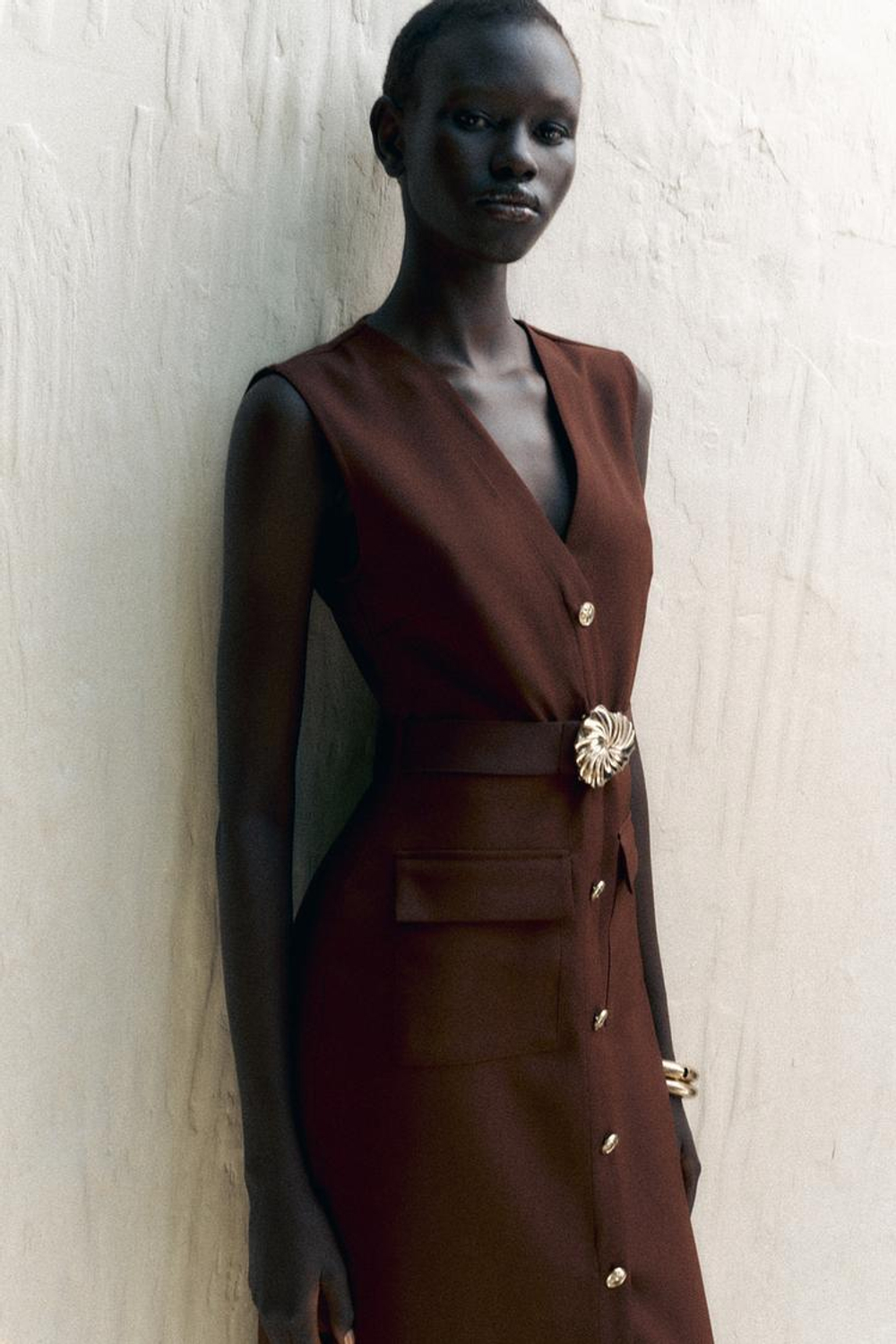 ZARA ПЛАТЬЕ-МИДИ ИЗ КРЕПА С ПОЯСОМ, КОРИЧНЕВЫЙ