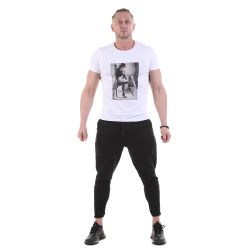 Мужская футболка с круглым вырезом белая с принтом Sesmik O001