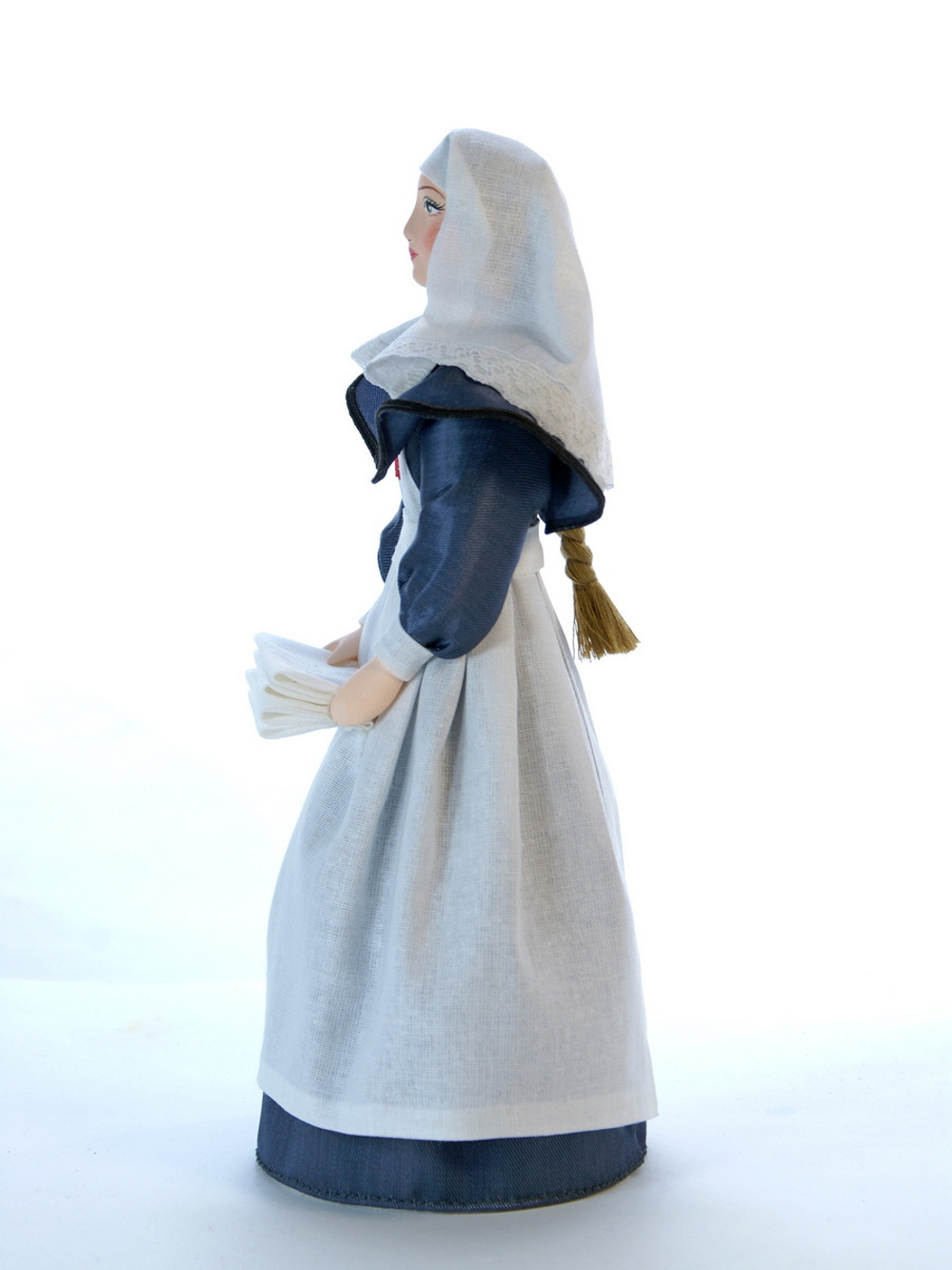 Кукла коллекционная Сестра милосердия