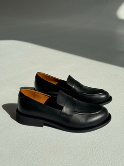 LOAFERS black