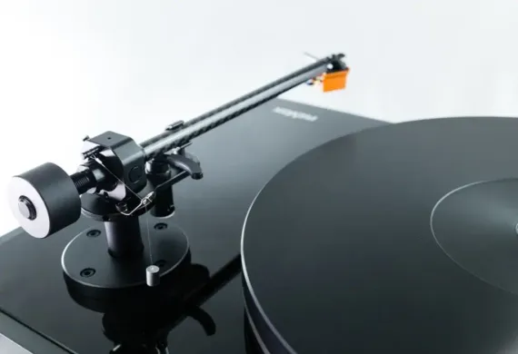 Revox T700 Studio Master Turntable Black