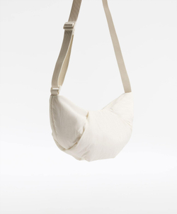 OYSHO Стеганая мини-сумка с плечевым ремнем, экрю