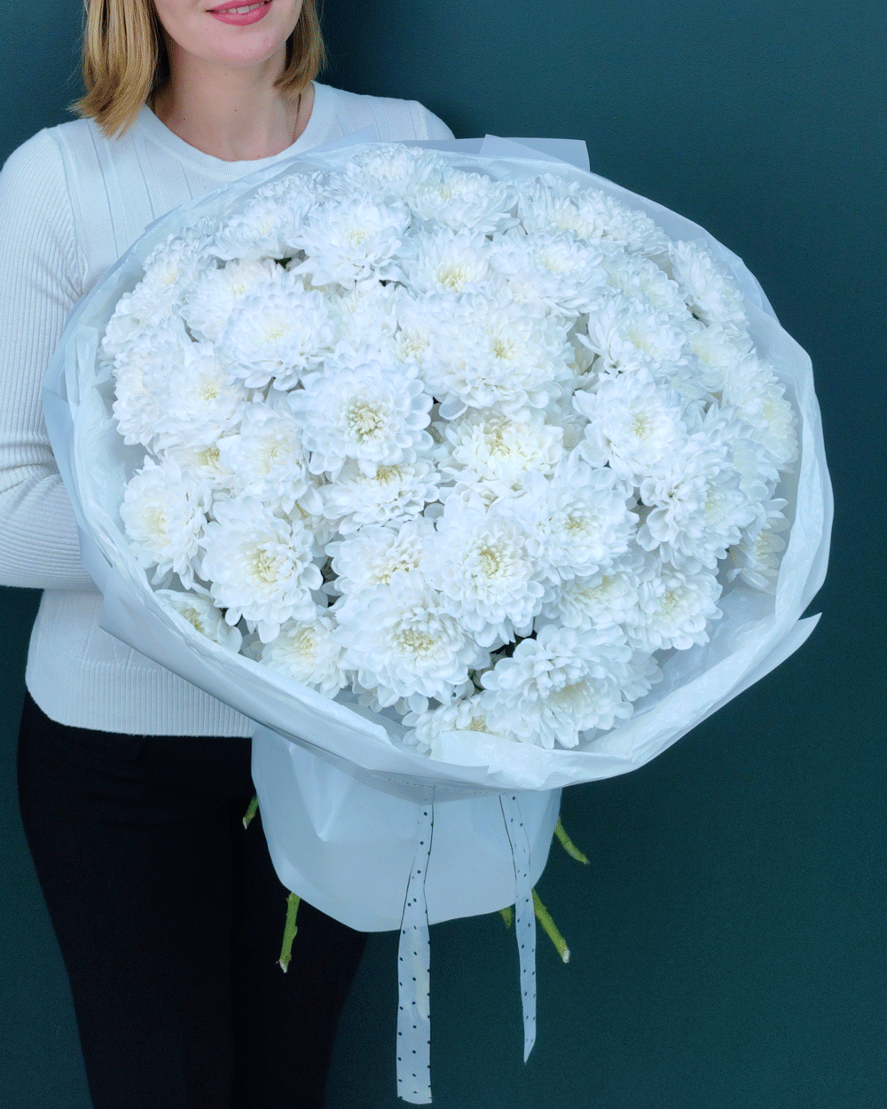 Большой пышный букет из воздушной хризантемы,15 веток(00262)