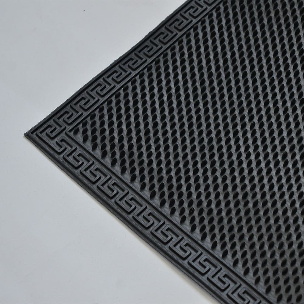 Коврик 40*60см придверный шипованный, черный