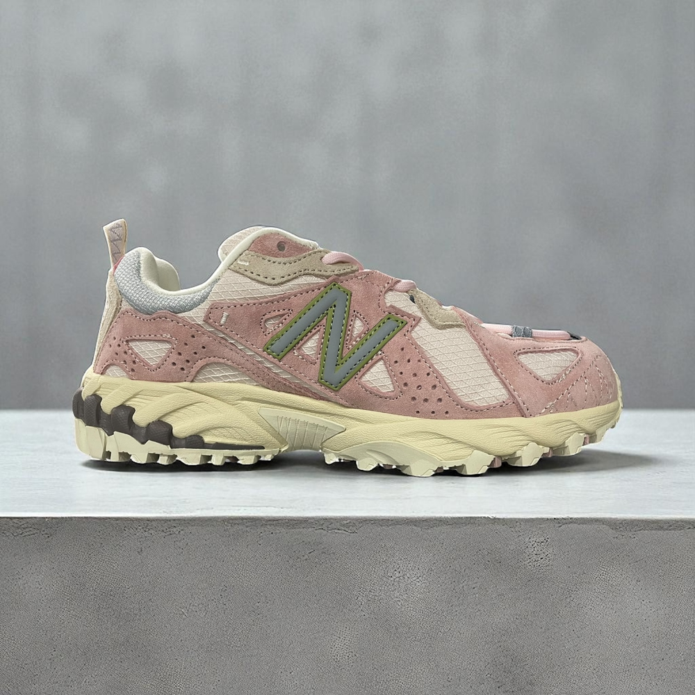 New Balance 610 • Pink