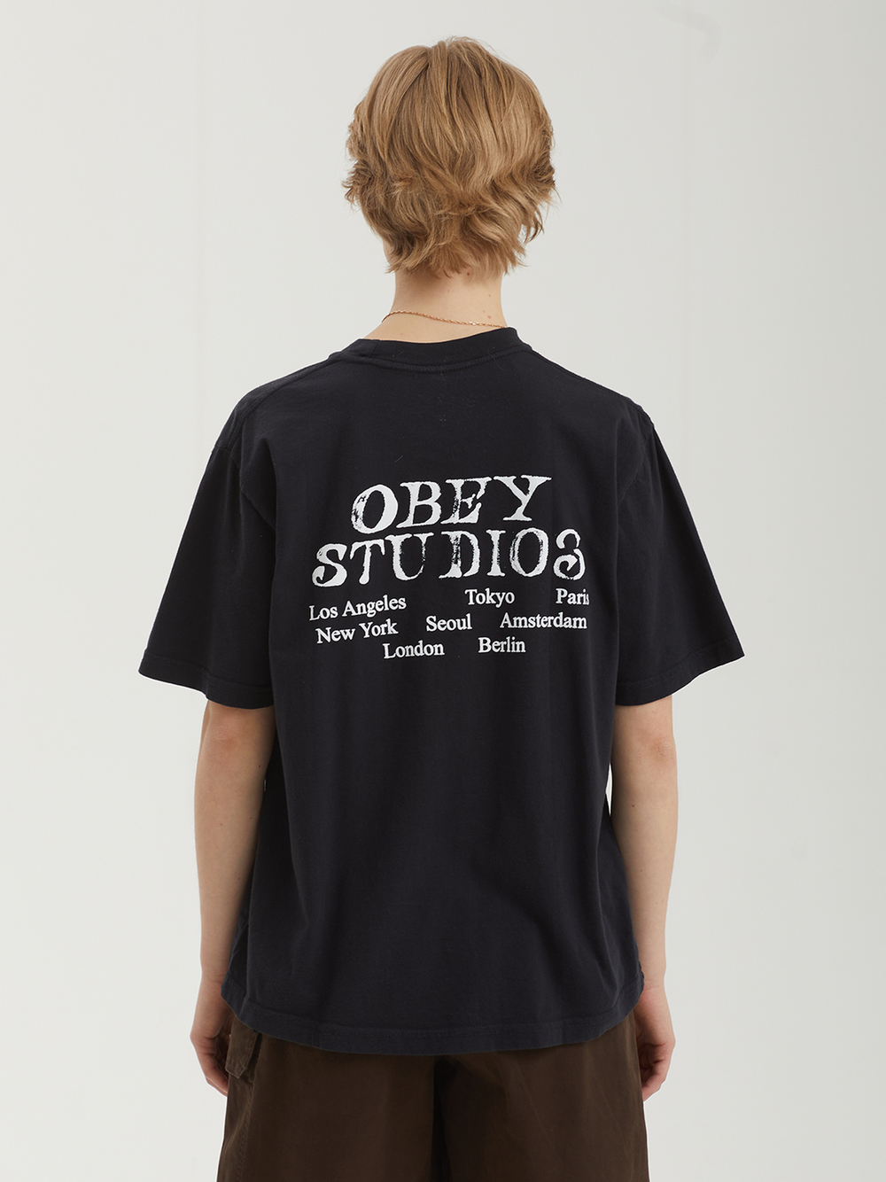 Женская Футболка Obey Studio Stamp
