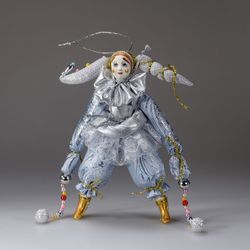 Ёлочная игрушка Клоун парчовый в двурогом колпачке