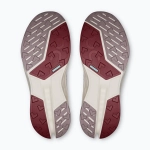 Женские Кроссовки бега On Running Cloudsurfer Trail 2 lily/gardenia