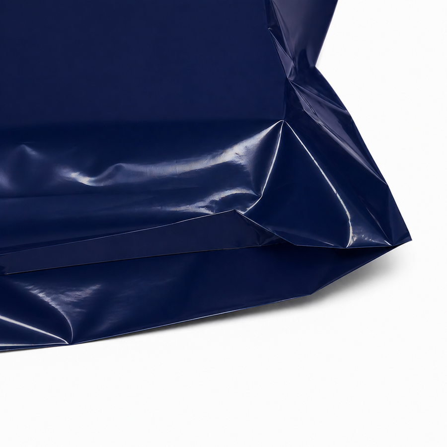 Темно-синий полиэтиленовый пакет с вырубной ручкой 20*30+3см 80мкм