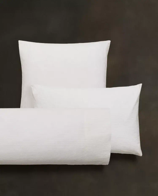 ZARA HOME НАВОЛОЧКА С РЕЛЬЕФНЫМ УЗОРОМ, БЕЛЫЙ