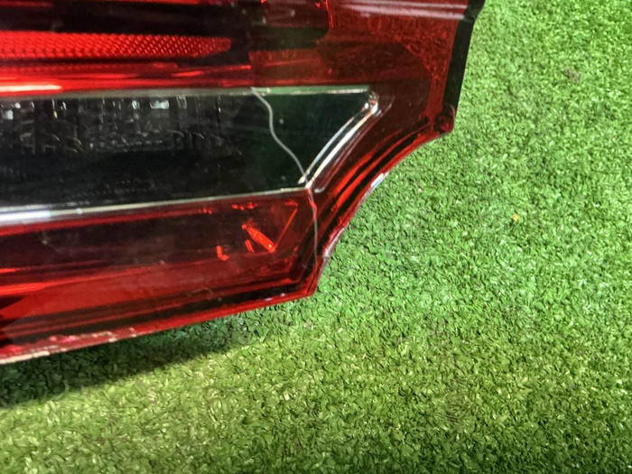 Фонарь правый внутренний Porsche Cayenne 958 14-18