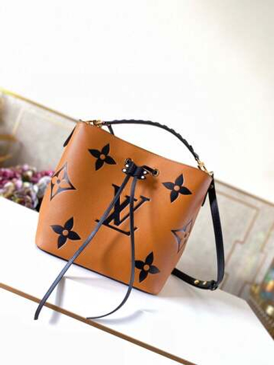 Louis Vuitton NeoNoe MM