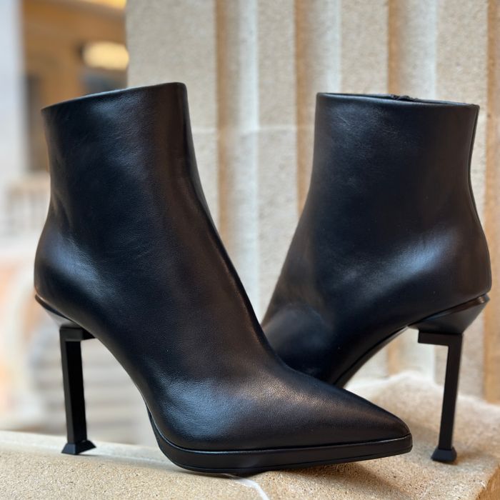 Ботинки Loriblu  6AHTLE58E5801 цвет черный 