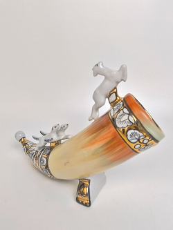 Статуэтка "Рог с охотничьей сценой" Киевский ЭКХЗ