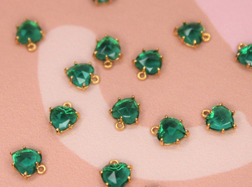 Подвеска сердце изумруд 9х7 мм позолота