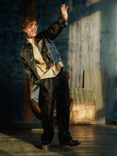 Широкие черные джинсы Laine с защипами