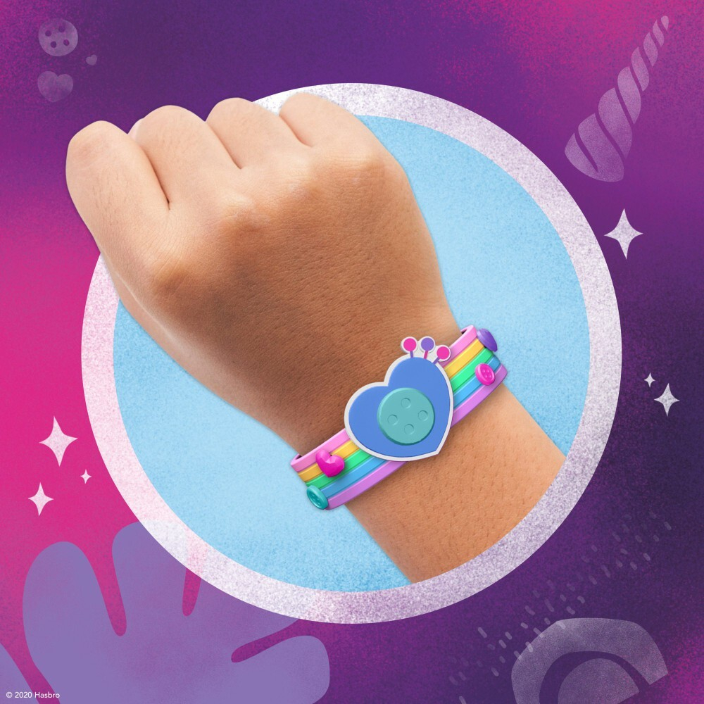 My Little Pony - пони с аксессуарами Izzy Moonbow / артикул   F1785 F3542  / GTIN 5010993882304