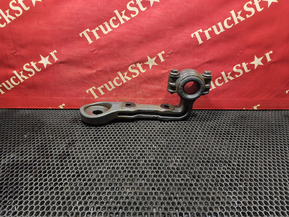 Кронштейн переднего стабилизатора 2020г.