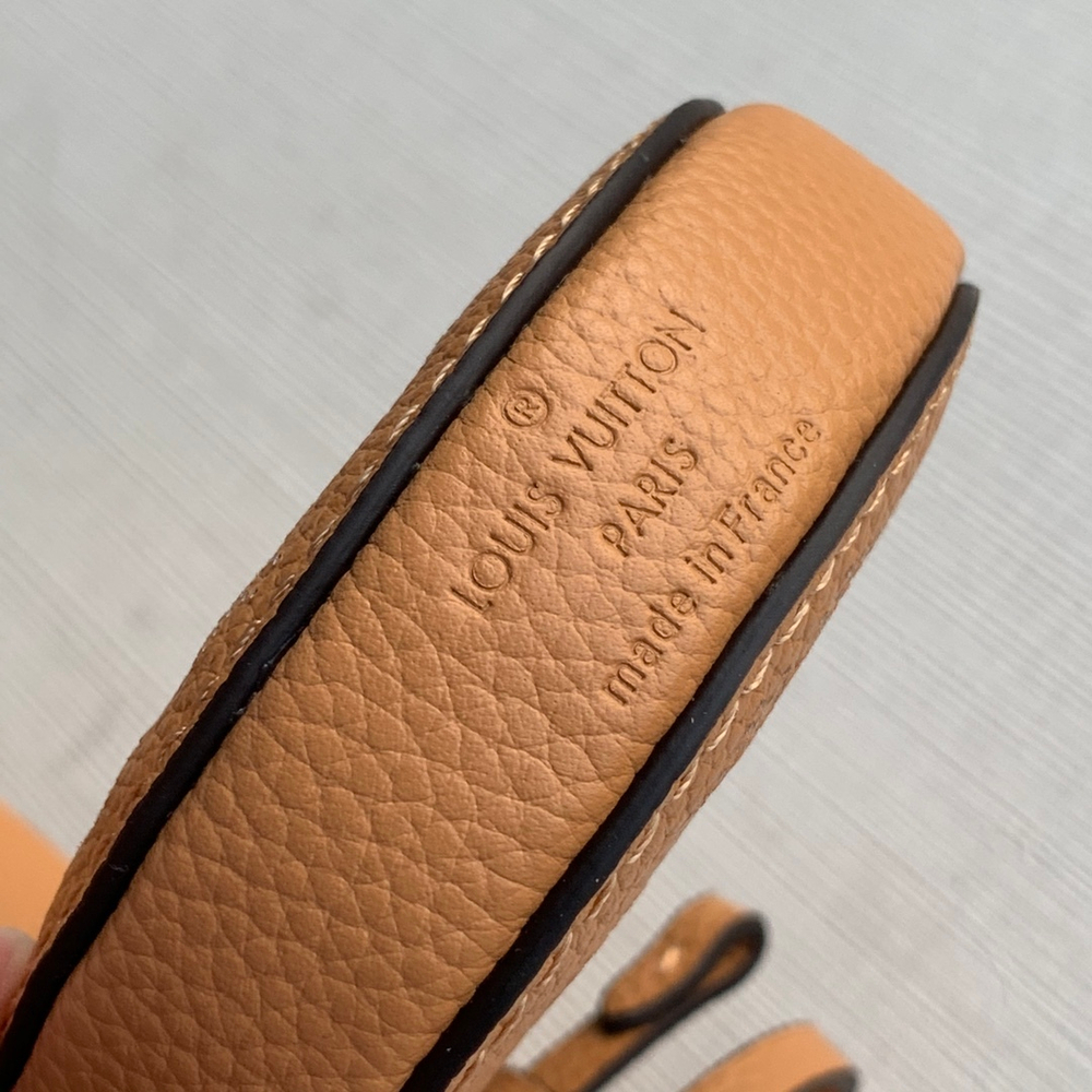 Louis Vuitton Bella