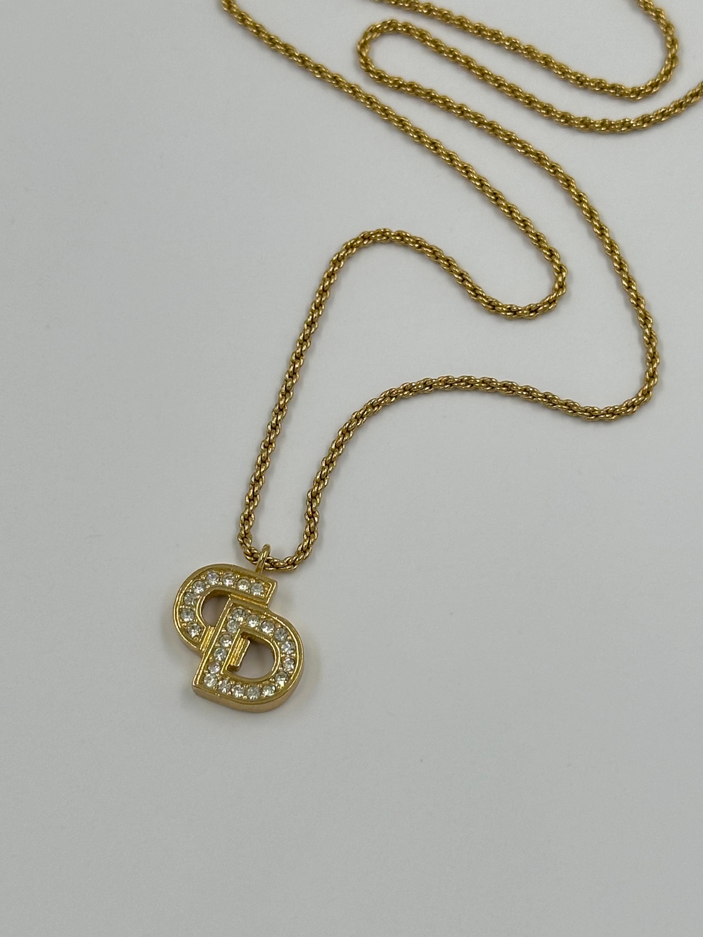 Кулон лого Christian Dior