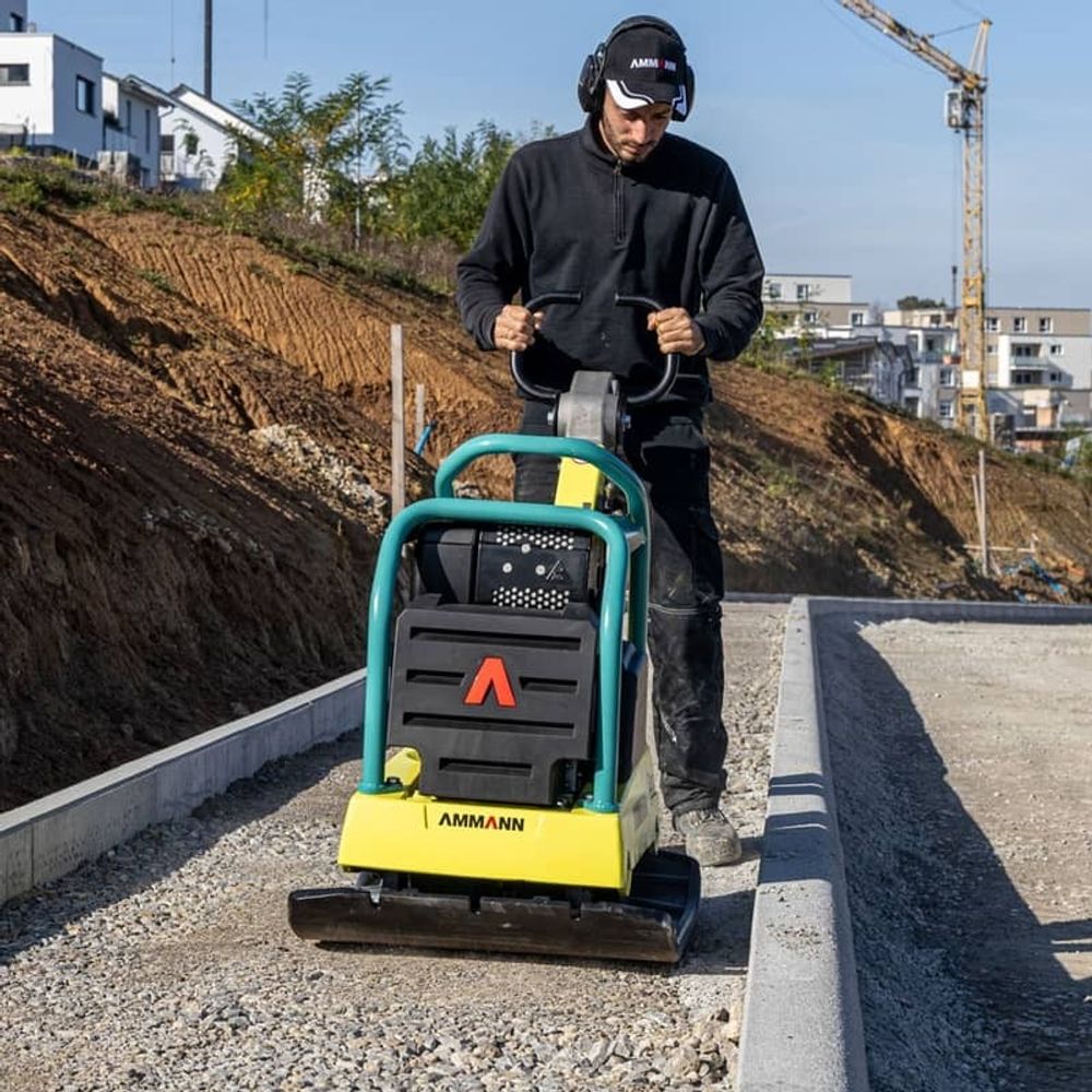 Виброплита дизельная Ammann APR 40/60 - [269 кг / 42 кН / Hatz 1B30]