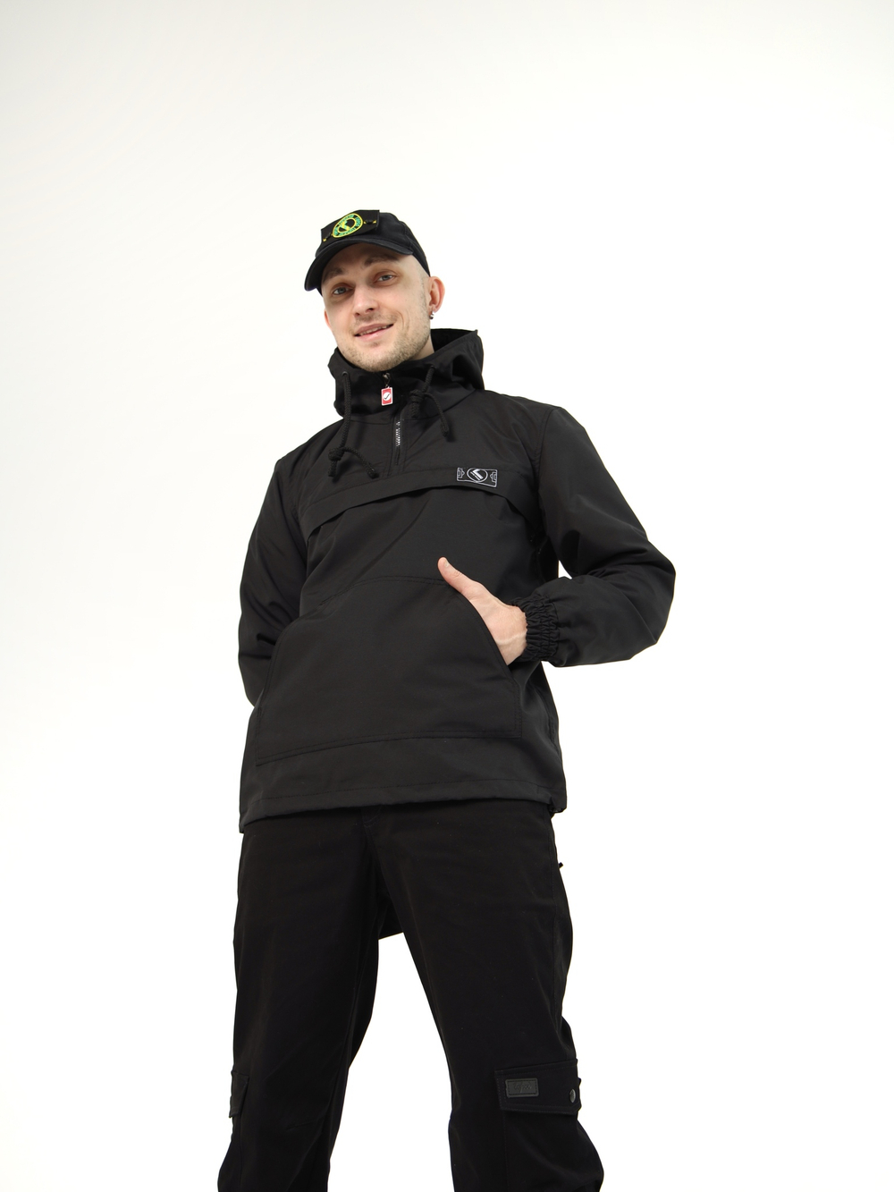 Анорак мужской без утеплителя черный Город Горький