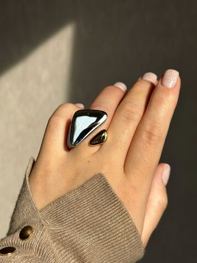 Графичное биколорное кольцо