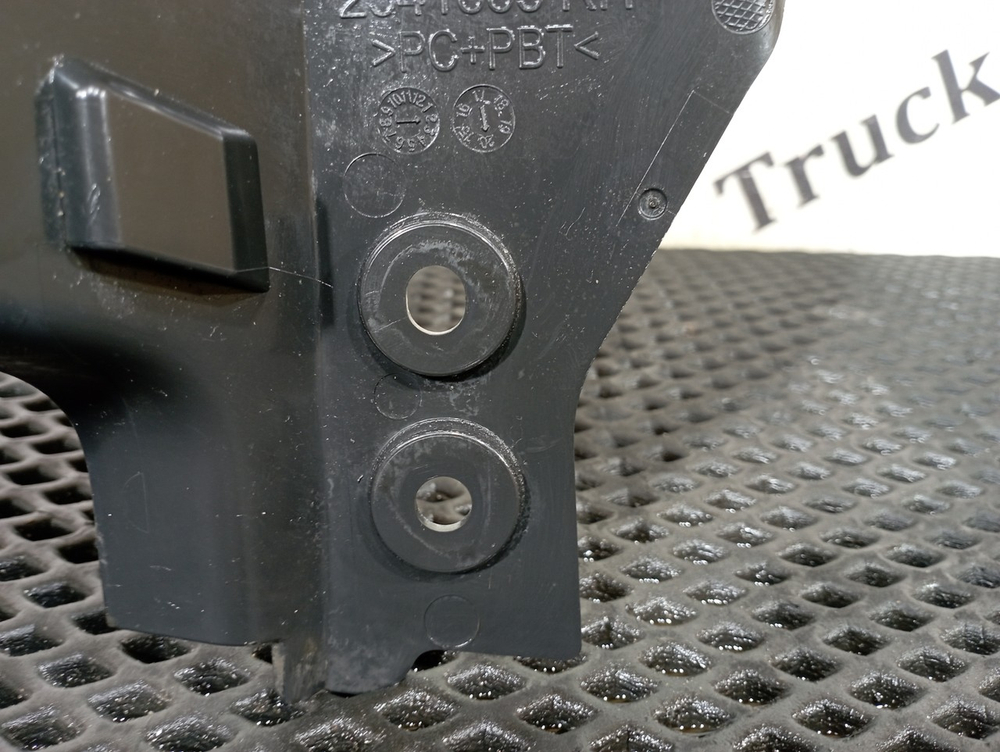 Накладка подножки правая 2020г.