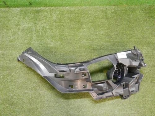 Кронштейн ПТФ правый BMW X5 F15 (2013-2018)