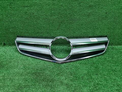 Решетка радиатора Mercedes E C207 (2009-2013)