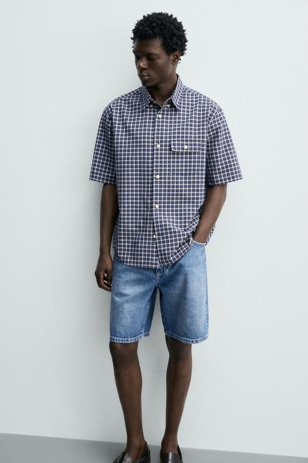 ZARA ДЖИНСОВЫЕ ШОРТЫ REGULAR FIT, ГОЛУБОЙ
