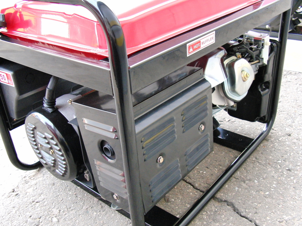 Бензиновый генератор 6 кВт АМПЕРОС LT 7500CL-3