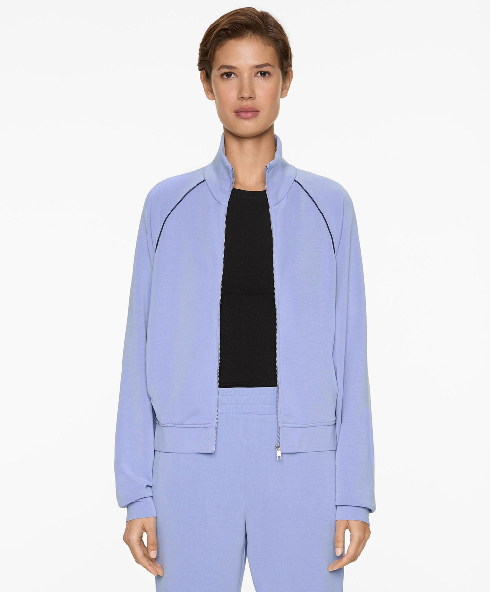 Oysho Куртка из ткани с модалом, лавандовый