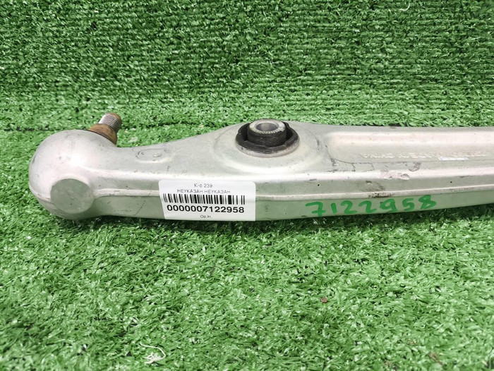 Рычаг передний левый Zeekr 001 (2021-н.в.)